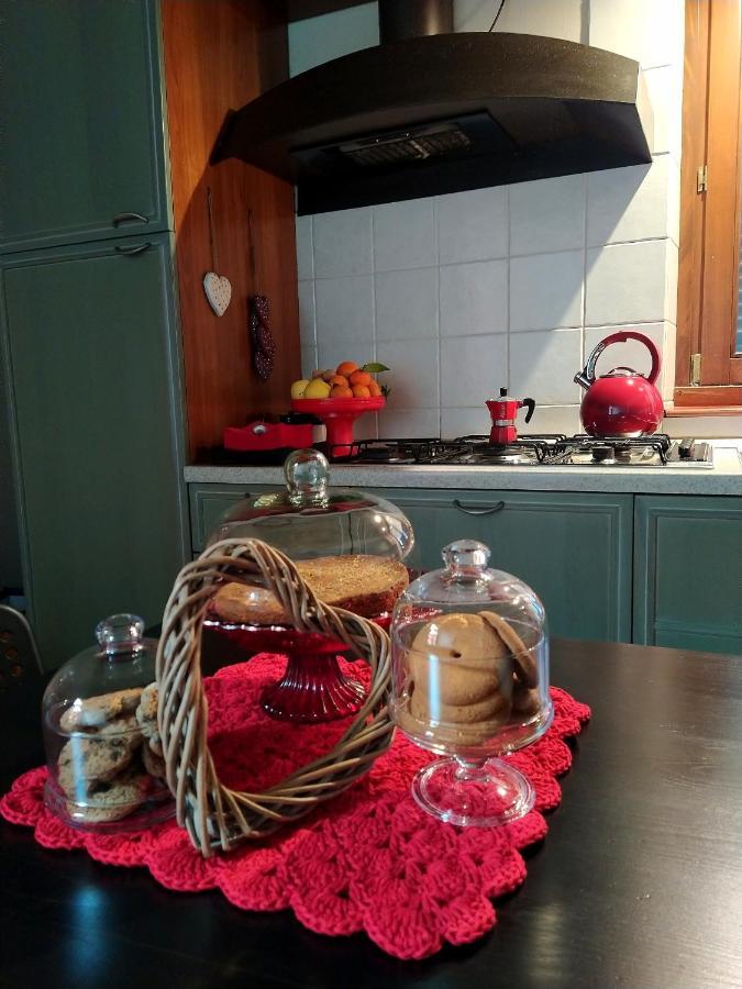 Cascina Roella Guest House Monforte dʼAlba Cameră foto
