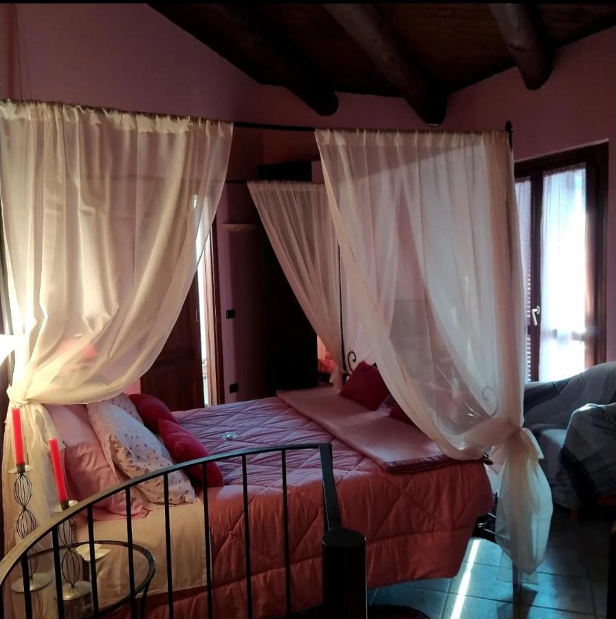 Cascina Roella Guest House Monforte dʼAlba Exterior foto